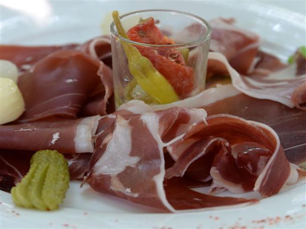Restaurant Eskualduna - Jambon de Bayonne - St Martin d'Arrossa